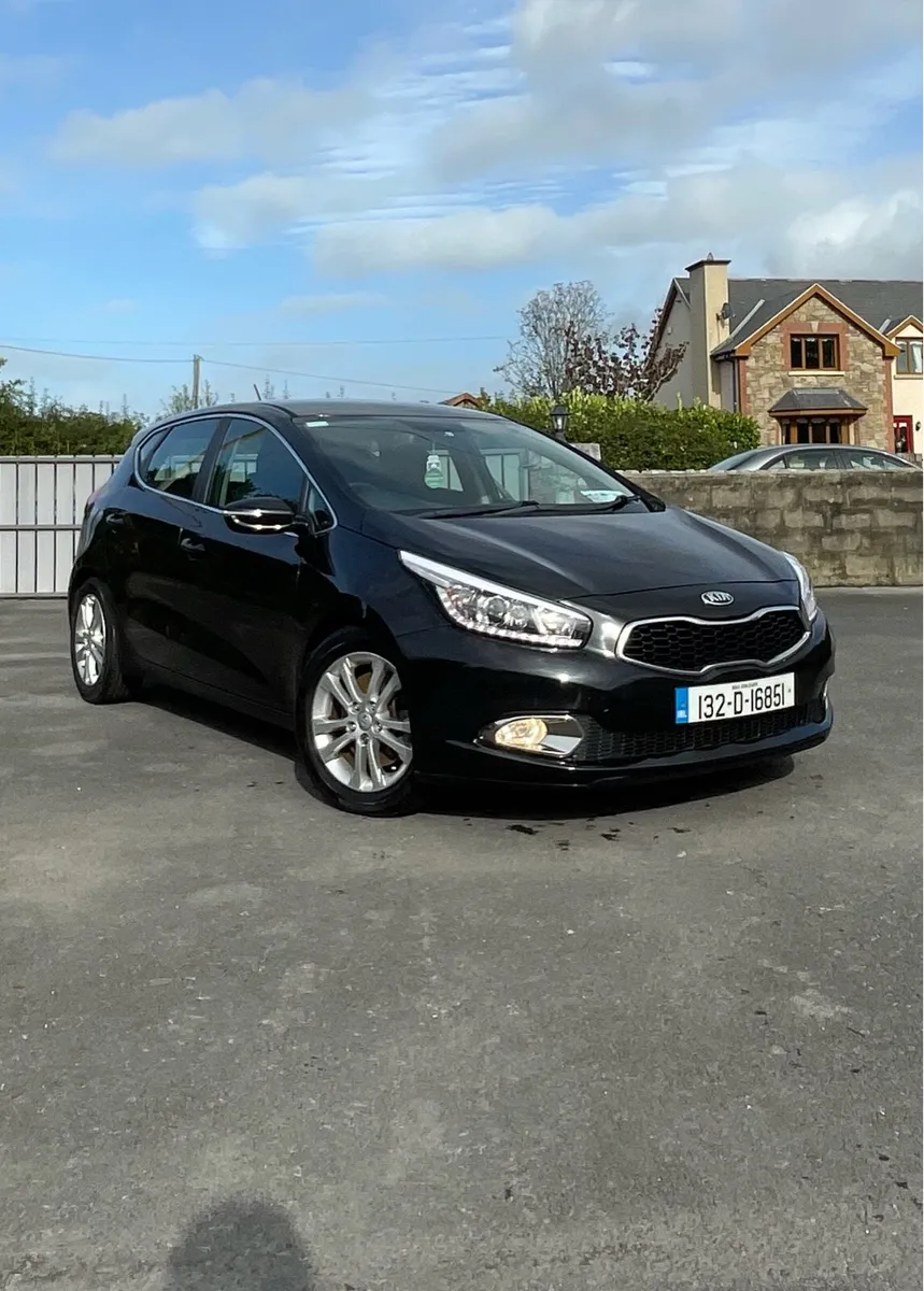 KIA Ceed 1.6 Diesel Low Miles Manual - Image 1