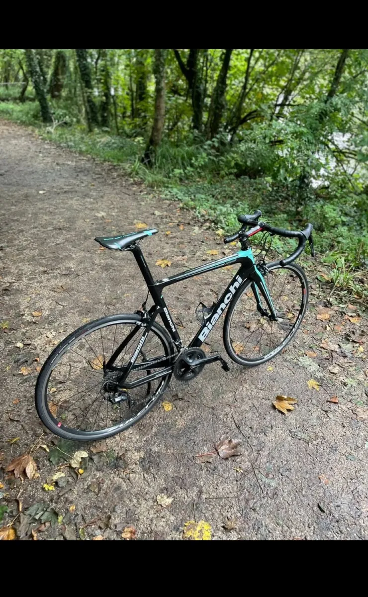 Road Bike Bianchi - Image 3