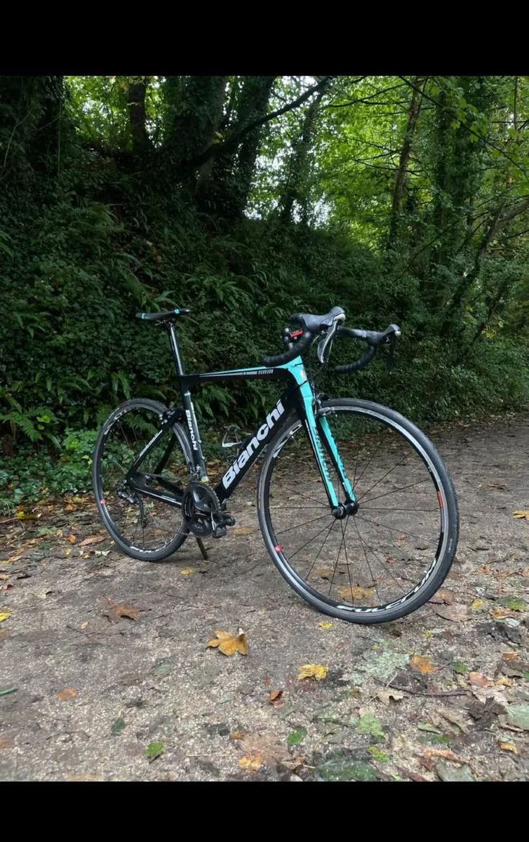 Road Bike Bianchi - Image 4