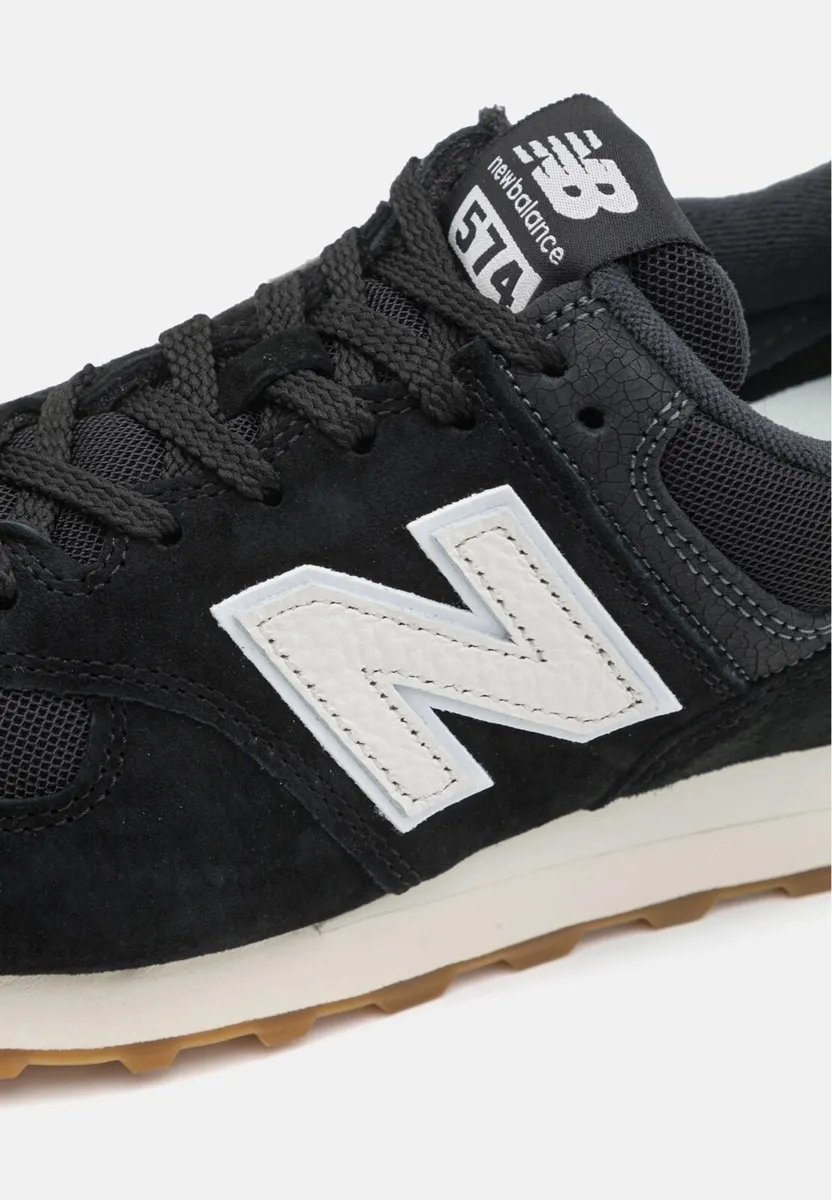 New Balance Trainers Size UK 4.5 - Image 4