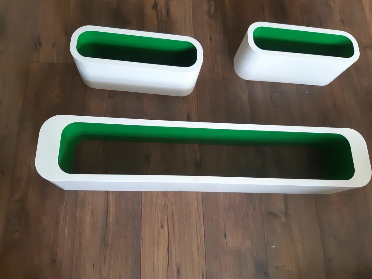 Wall shelves - Image 1