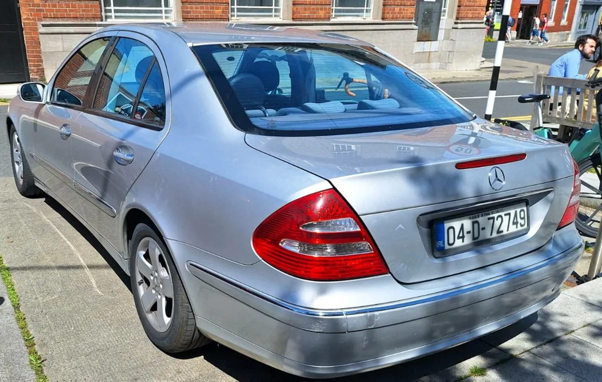 Mercedes Benz W211 E Class with 09/2026 - Image 4