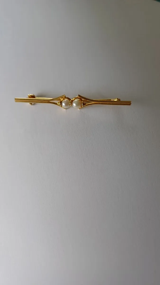 Brooch - Image 3