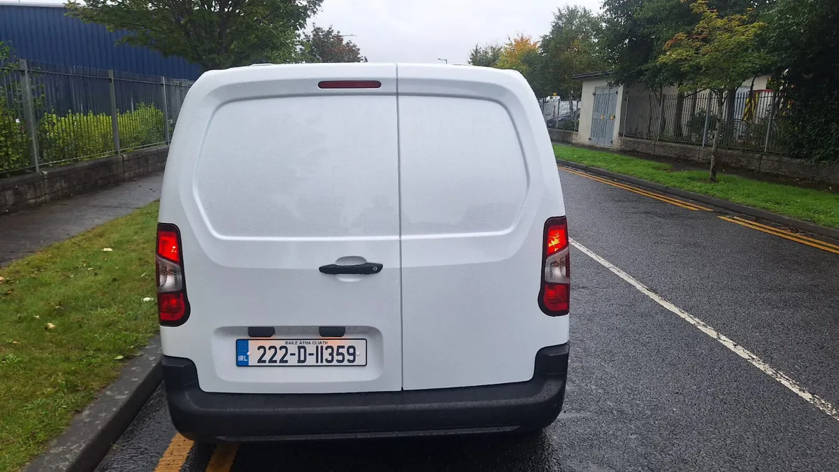 Citroen Berlingo 2022 - Image 2