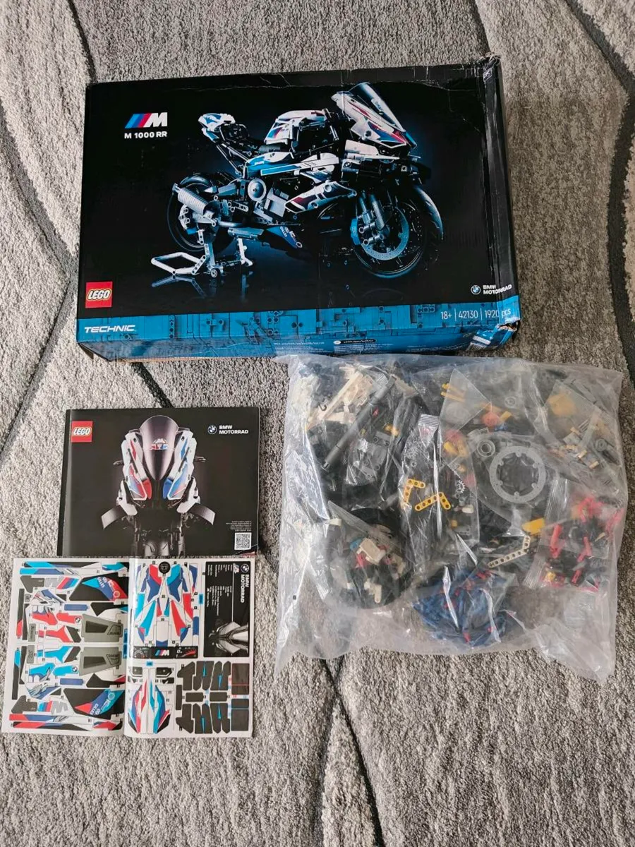 BMW M1000rr Lego - Image 2