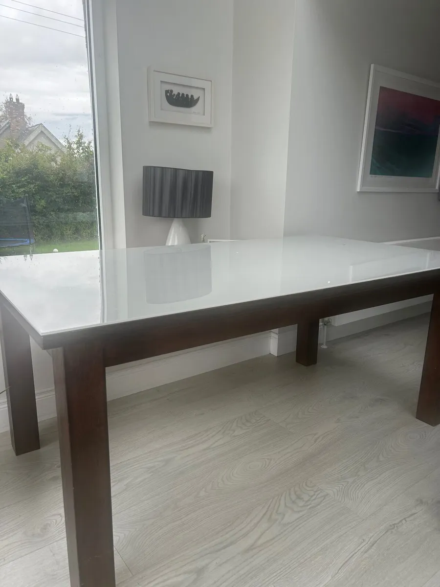 Kitchen table - Image 1
