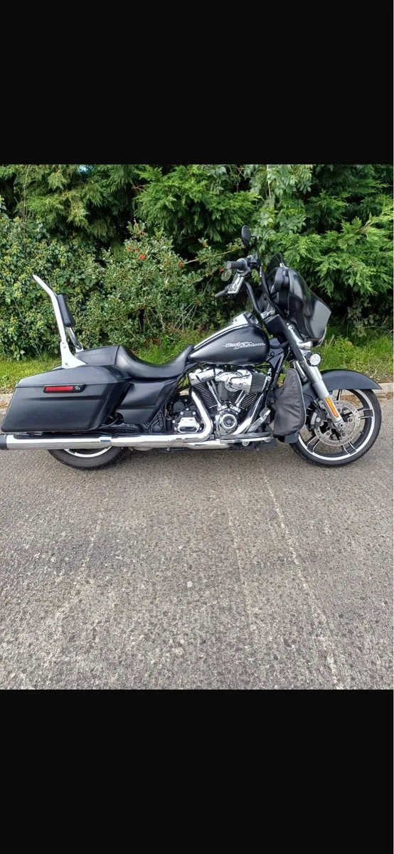 Harley Davidson Streetglide - Image 1