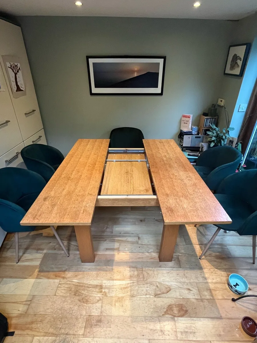 Dining table 6/8 seater - Image 2