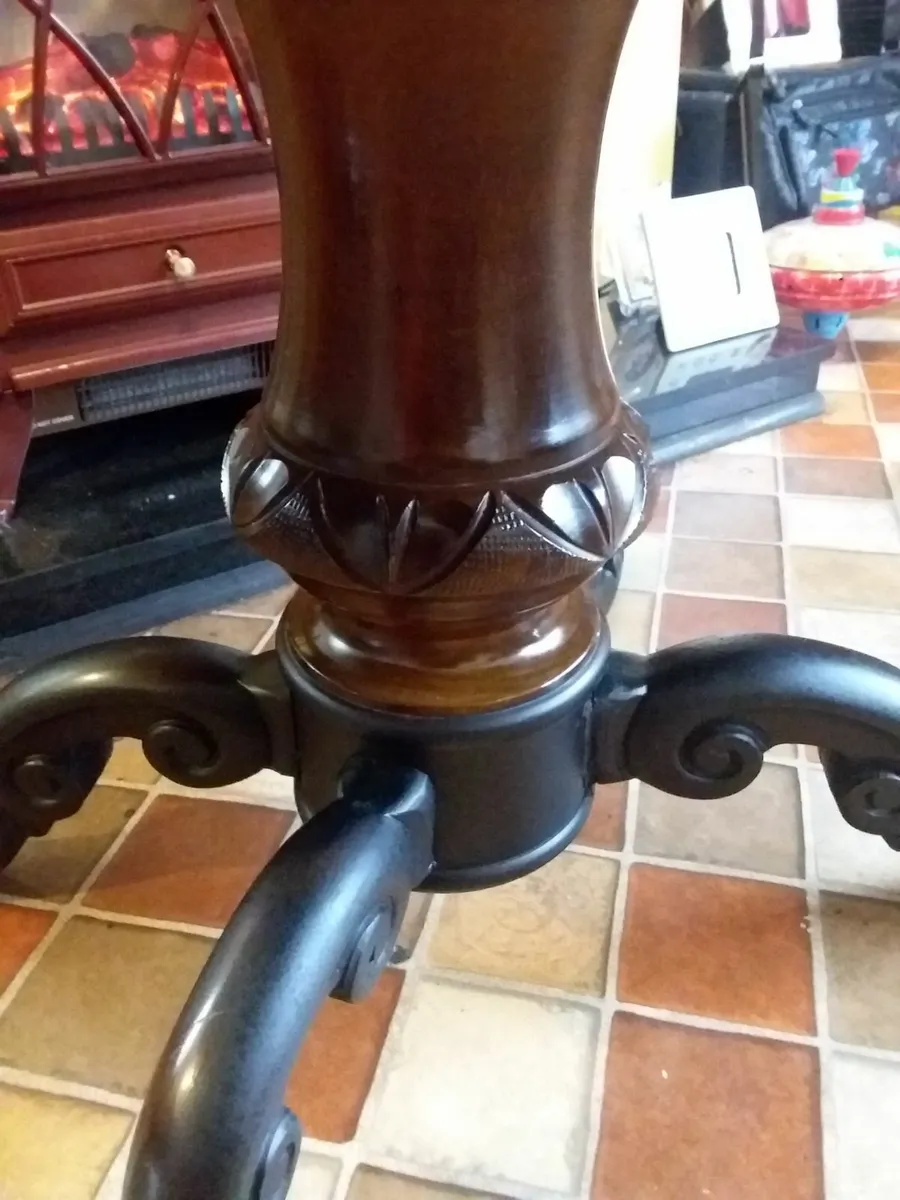 Antique coffee table - Image 1