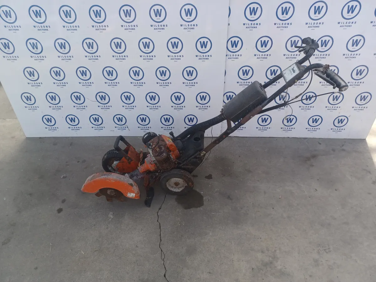Tools & Pedestrian For Auction - Image 1