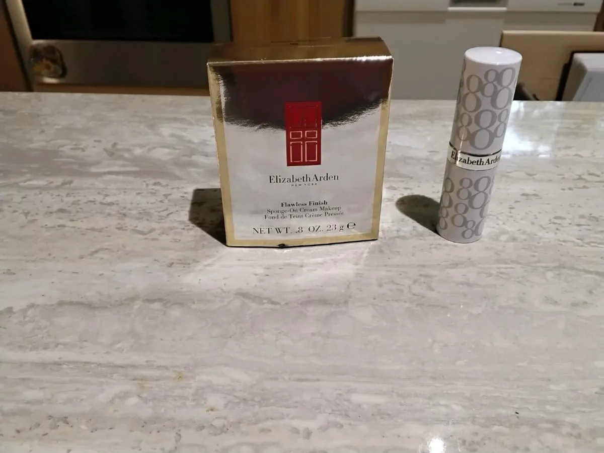 Elizabeth Arden Cosmetics - Image 2