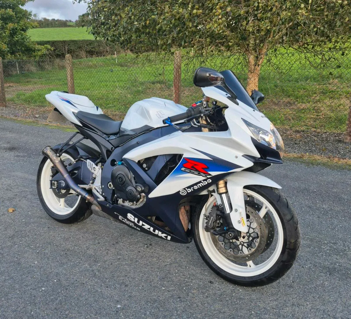 *SUZUKI GSXR 600 2010* - Image 1