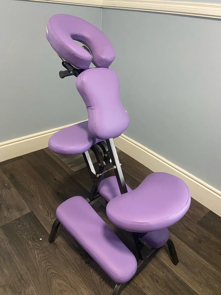 Foldable massage chair