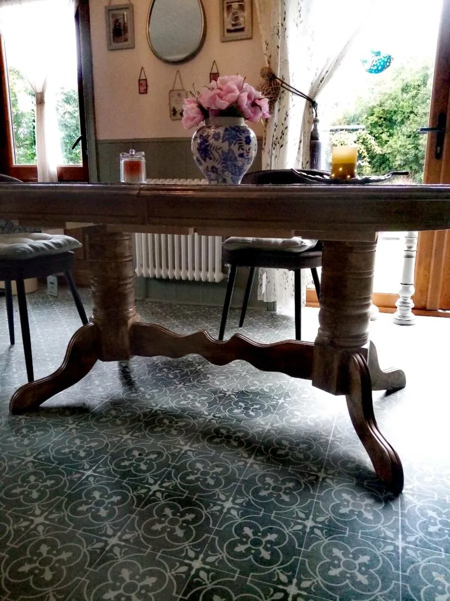 Kitchen Table - Image 2