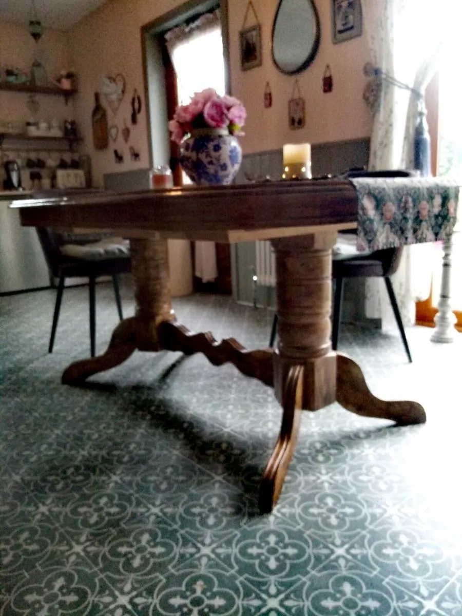 Kitchen Table - Image 3