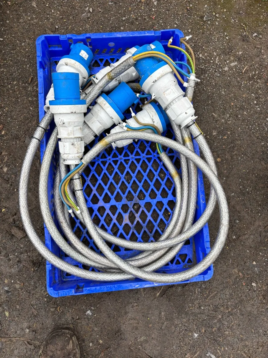 EXTENSION LEADS - Image 1