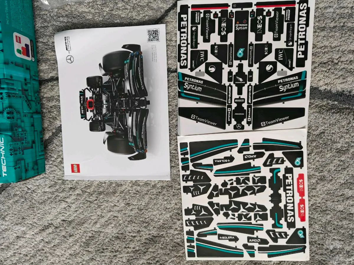 AMG F1 Lego - Image 3