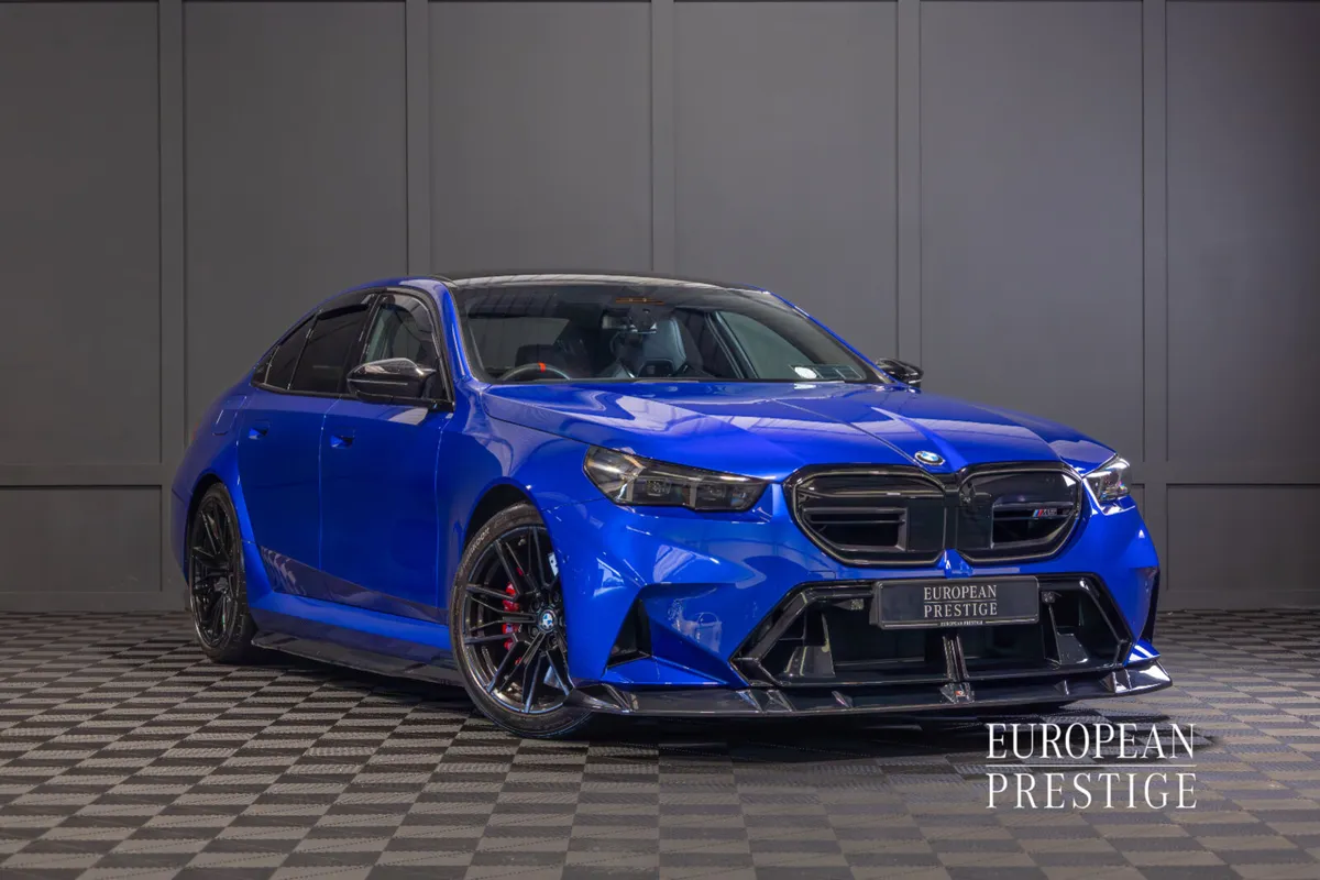 2025 BMW M5 (G90) - Image 1