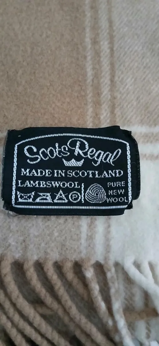 Scots Regal Lambswool Throw - Image 2
