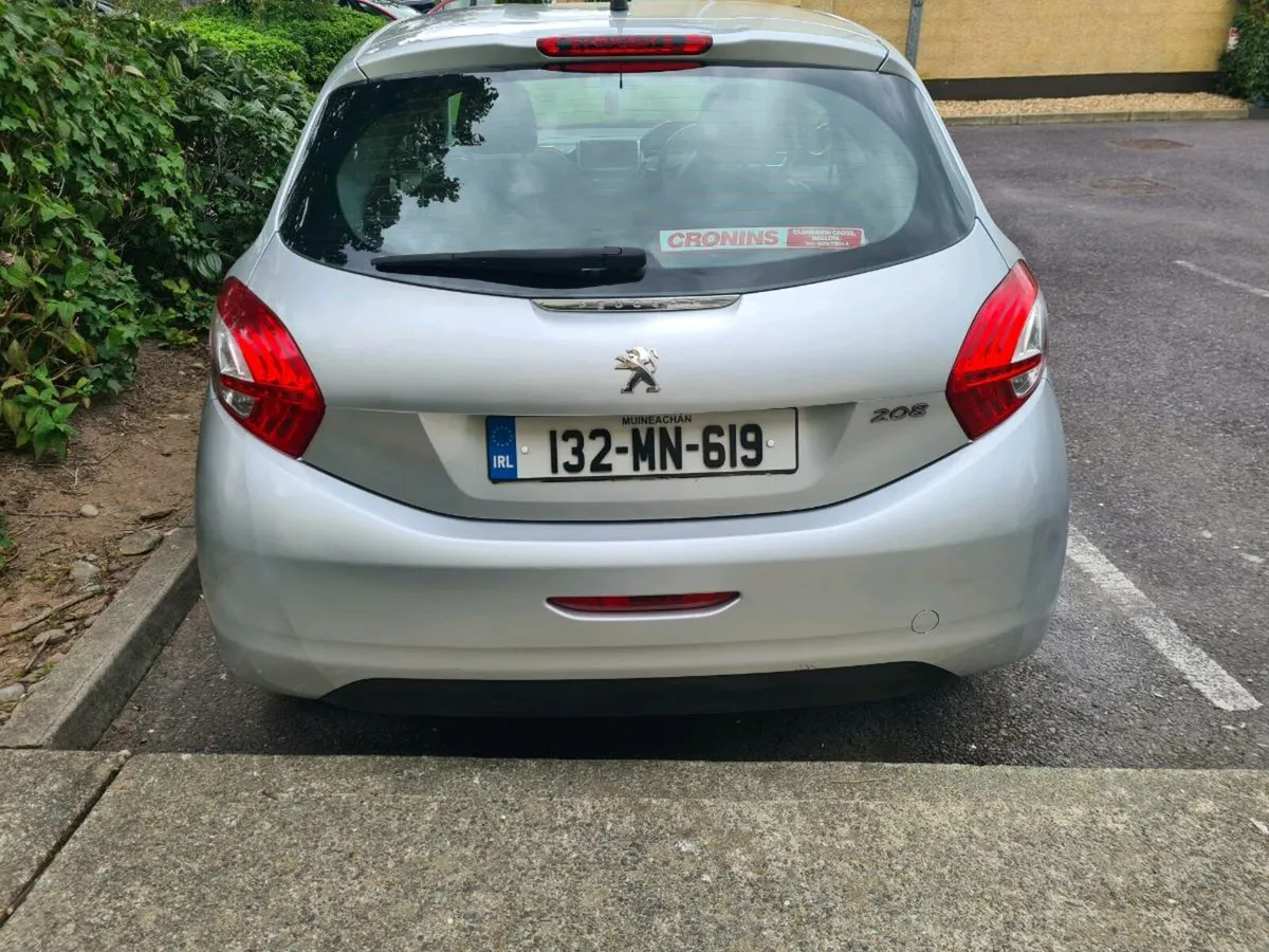 Peugeot 208 1.2 petrol 2013 - Image 3