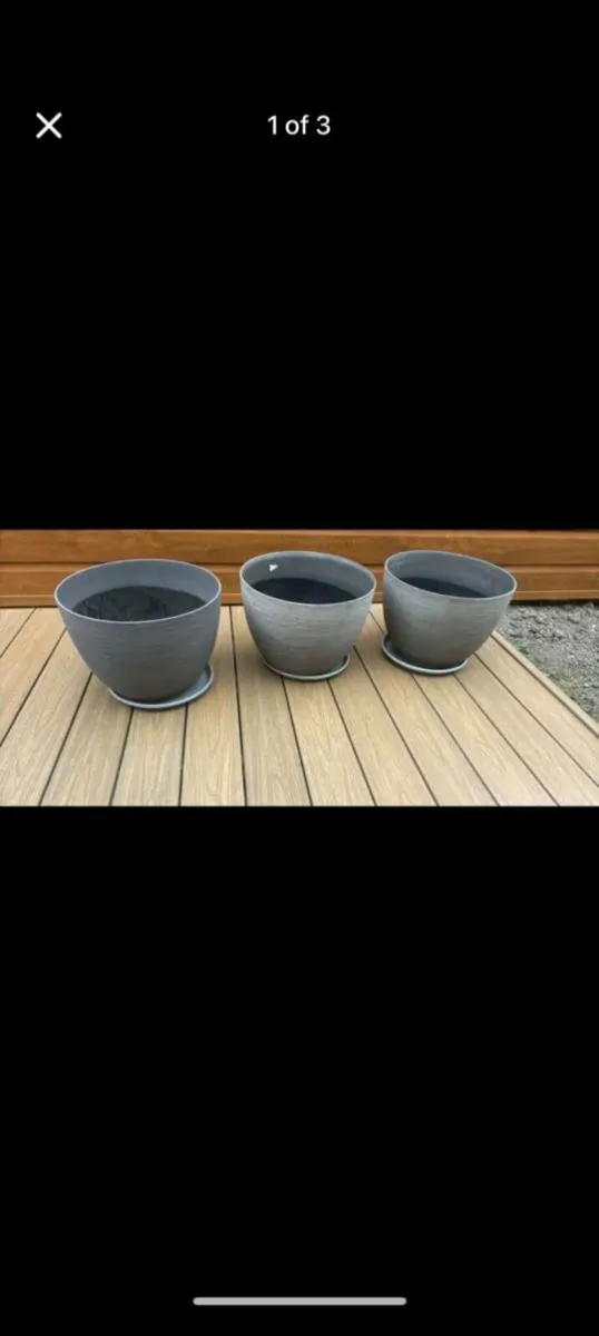 Patio flower pots - Image 1
