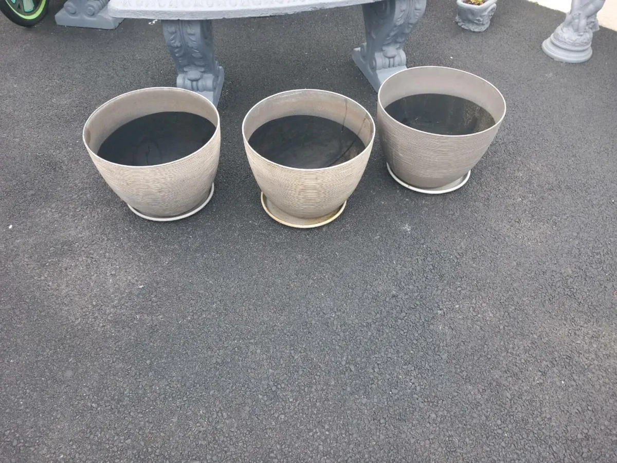 Patio flower pots - Image 3
