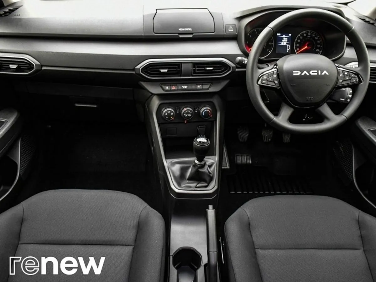 Dacia Sandero Essential TCe 90 5Sp Gsr2 - Image 3