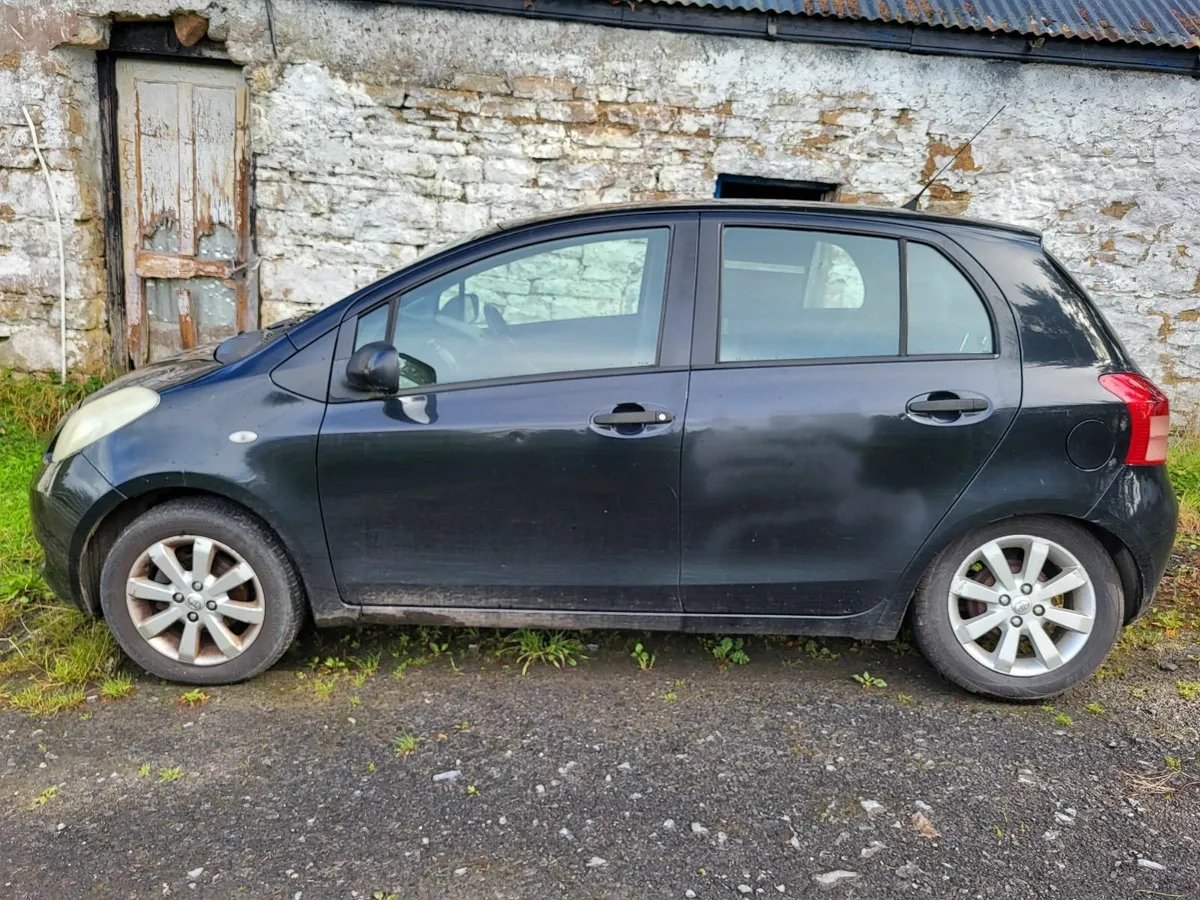 Toyota Yaris (2006) _ Breaking / Parts - Image 1