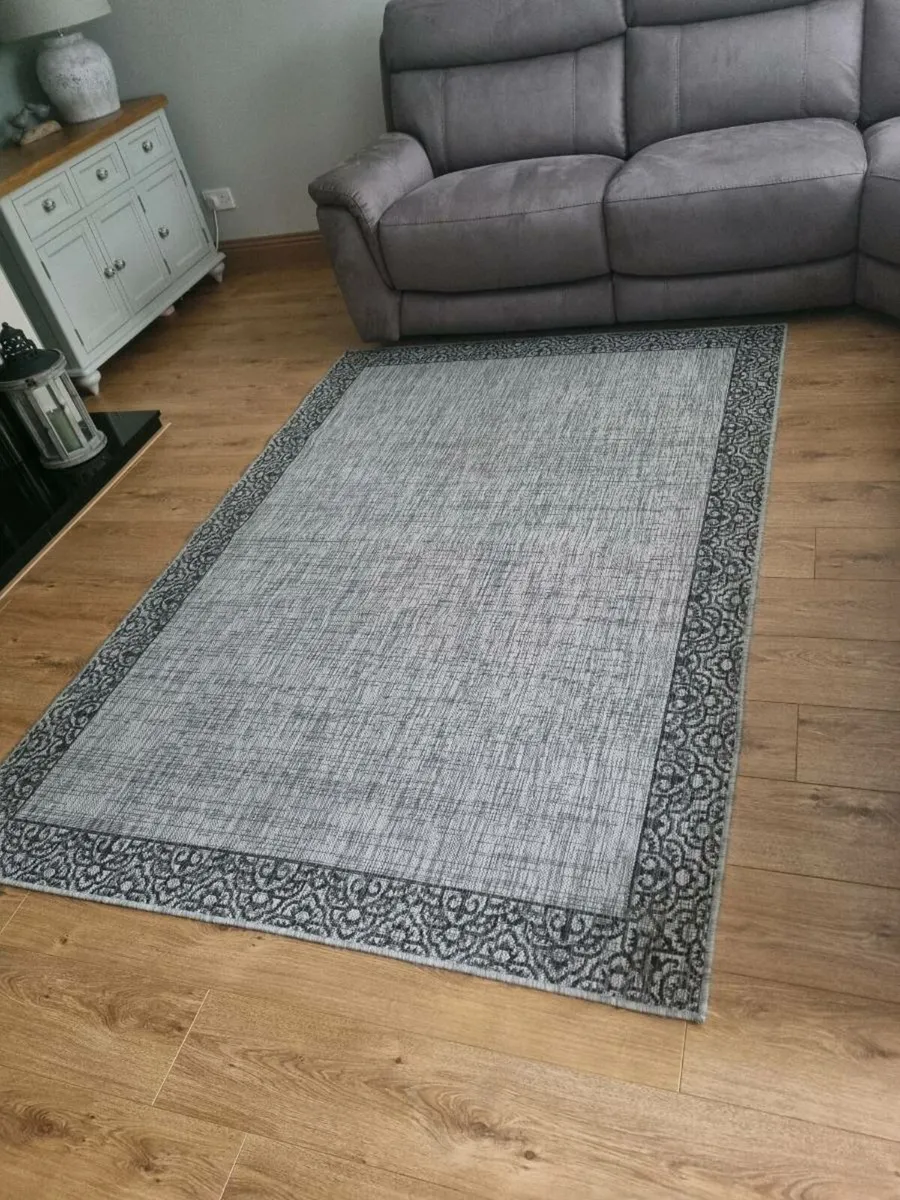 Rug - Image 1