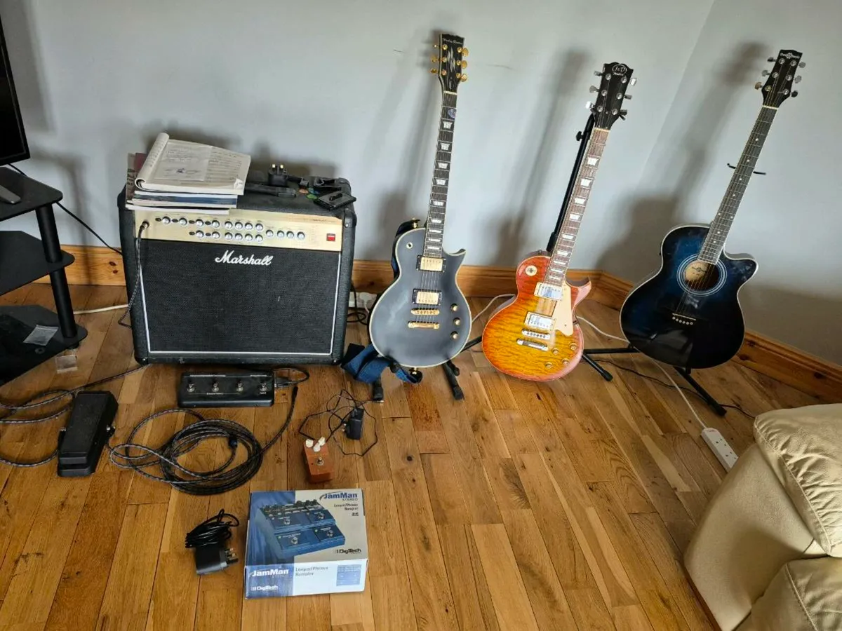 Guitar amp and bits