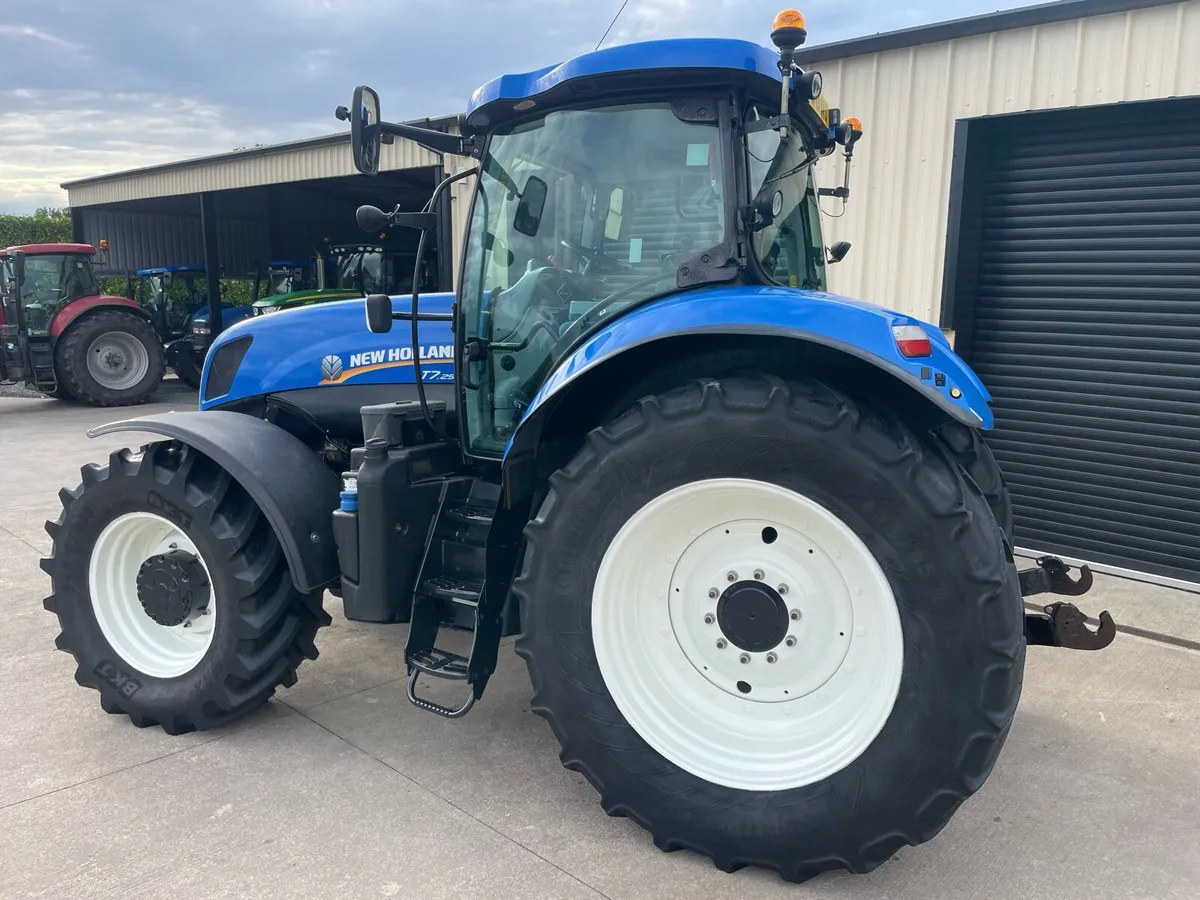 2013 NEW HOLLAND T7.250 - Image 4