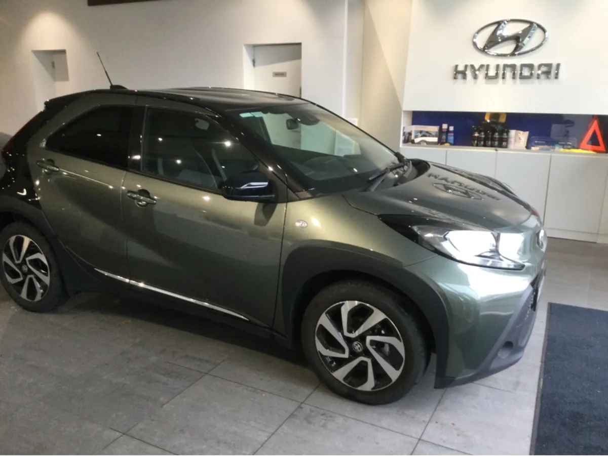Toyota Aygo X 1.0 DESIGN S-CVT AUTOMATIC - Image 1