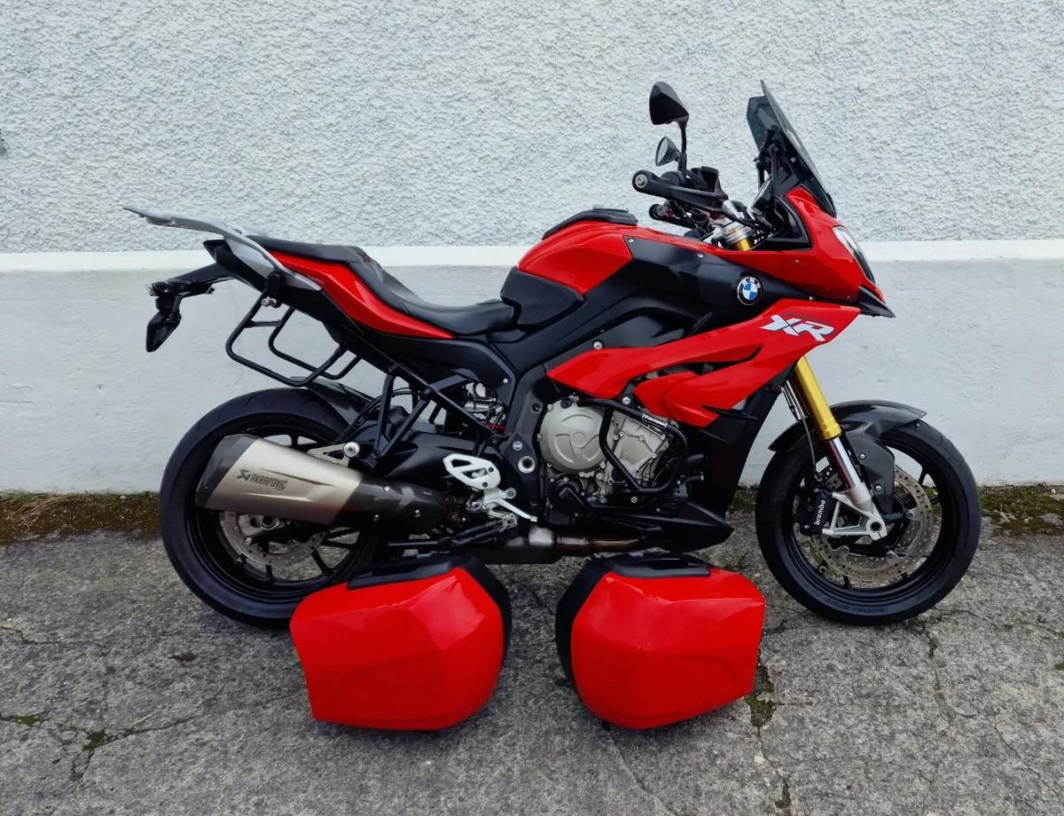 S1000XR @ Doyles Athlone - Image 4