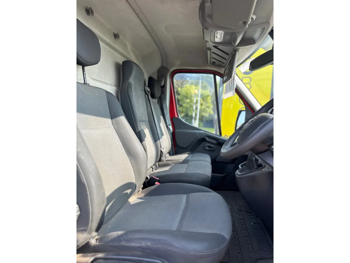 Nissan Interstar L3 H2 135 FWD CP MY2 MY22 3DR - Image 2