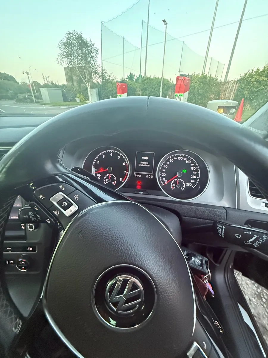 Volkswagen Golf - Image 2