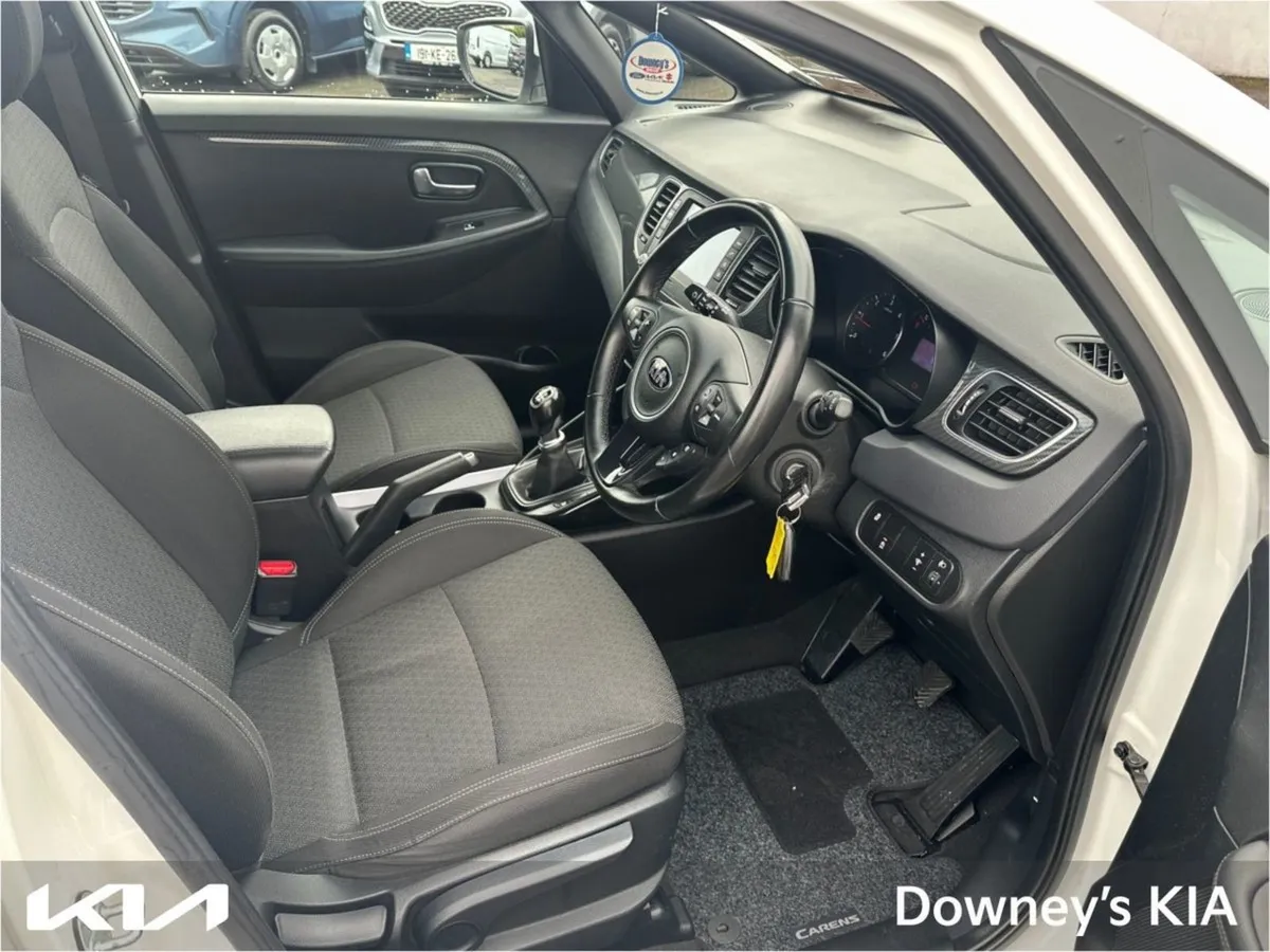 Kia Carens 1.7 TD 7-seater - Image 2