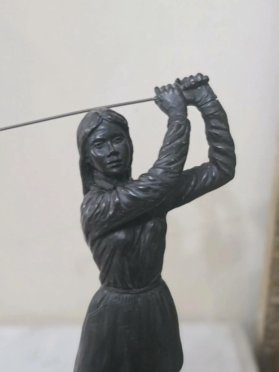 Limited edition Jeanne Rynhart sculpture - Image 3