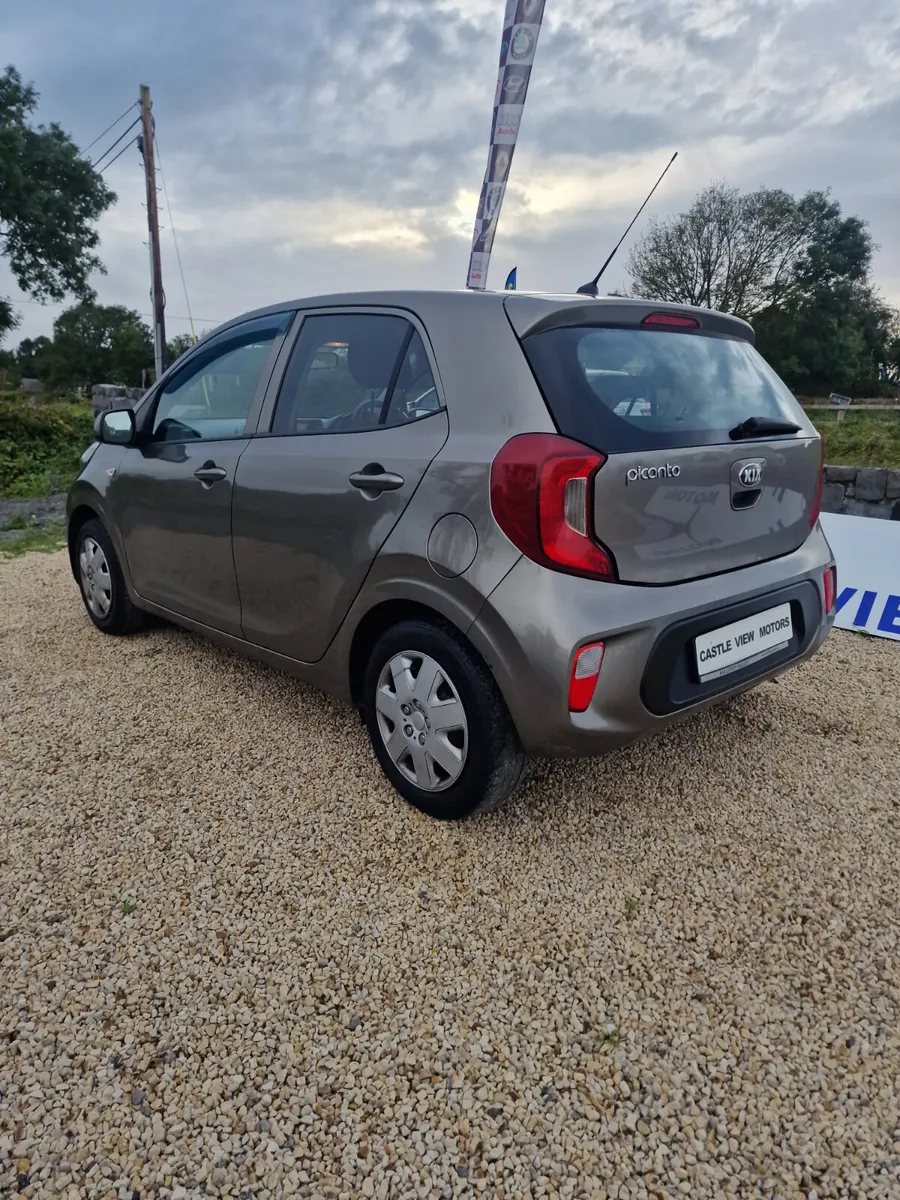 18 Kia Picanto 1.0 Petrol - Image 4