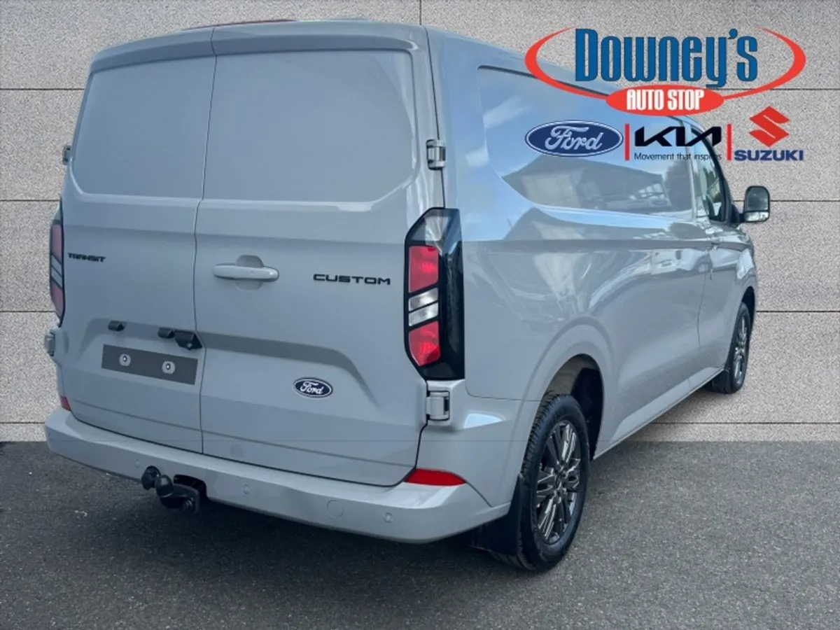 Ford Transit Custom LWB Limited 170 PS  auto  2.0 - Image 3