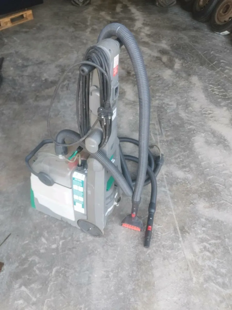 Carpet cleaner - Image 3