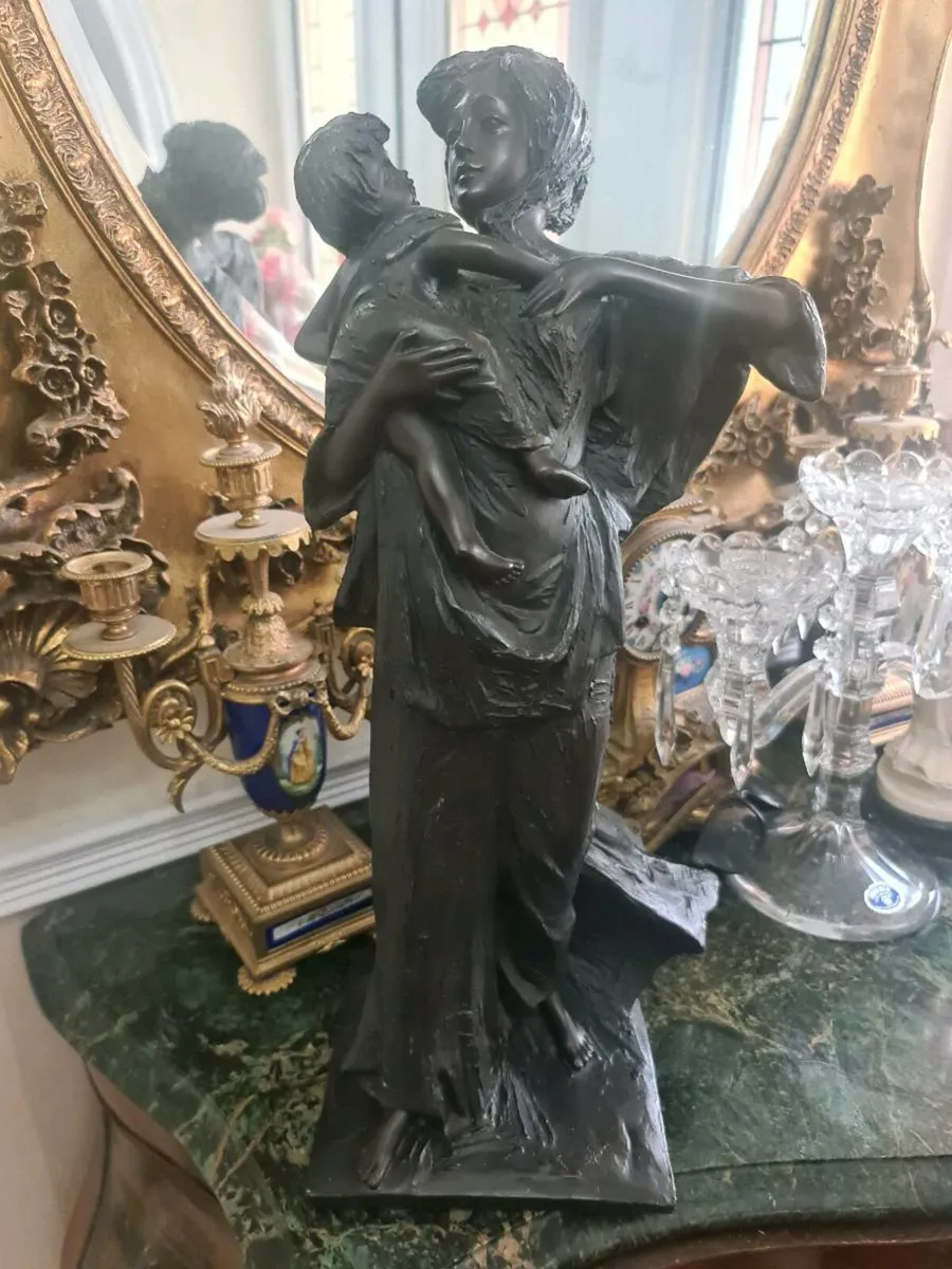 Tall vintage sculpture - Image 1