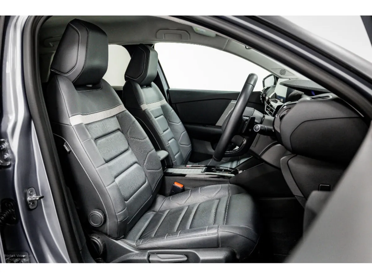 Citroen C4 Flair Pack 1.5 Diesel Auto 130HP - Image 3