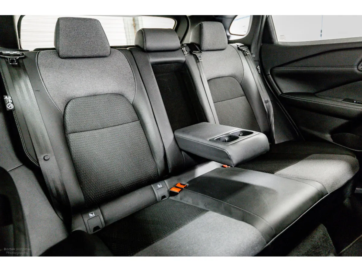 Nissan Qashqai ePower SV Premium 1.5 Hybrid 190HP - Image 4