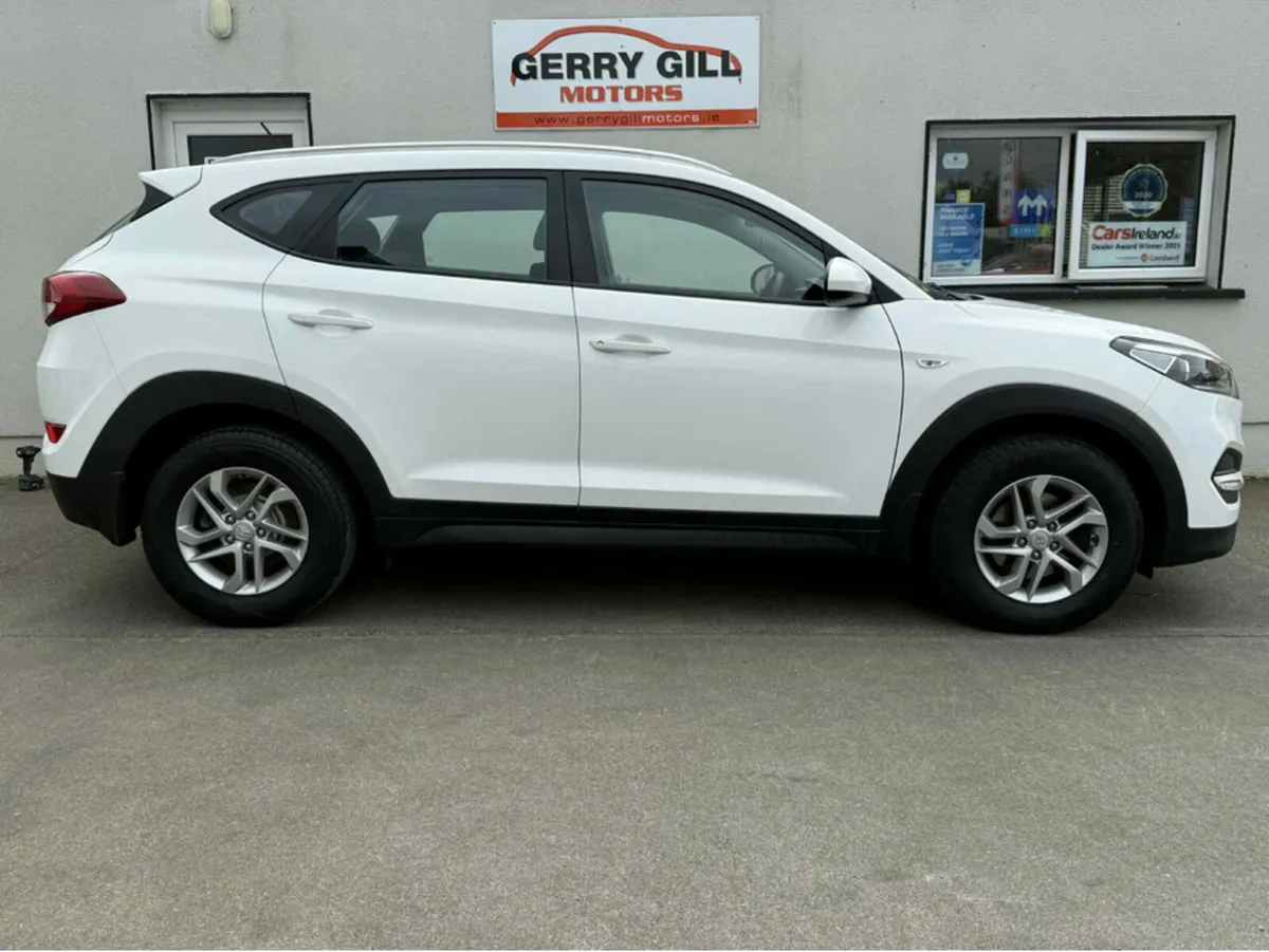 Hyundai Tucson 1.7 COMFORT 5DR - Image 3
