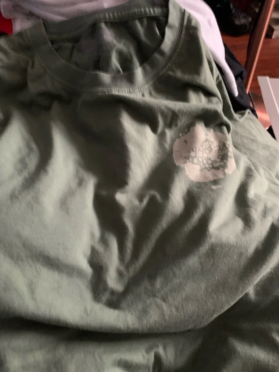 Xl t shirt - Image 1