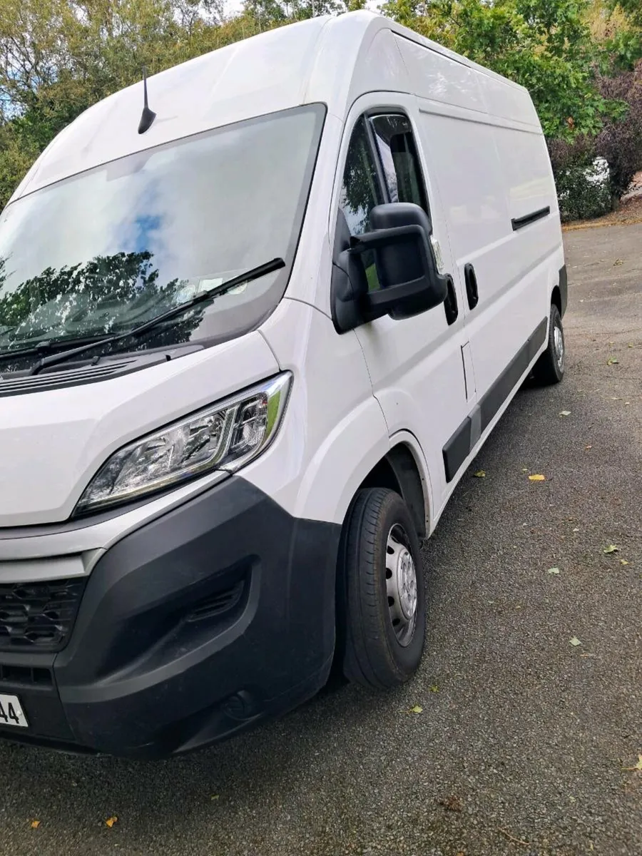 2023 Citroën Relay 33 L3H2 BlueHDi 140 – Only 51km - Image 2