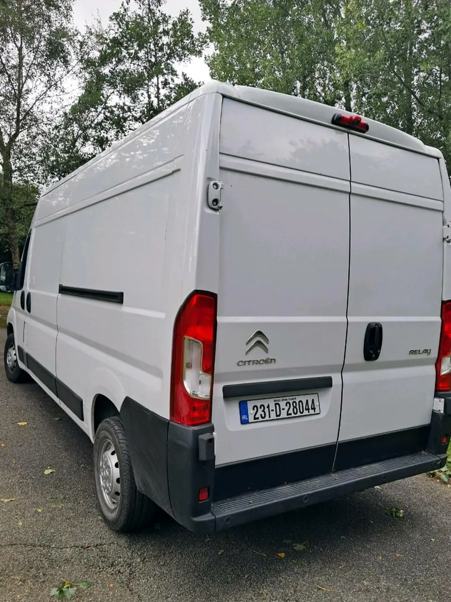 2023 Citroën Relay 33 L3H2 BlueHDi 140 – Only 51km - Image 3