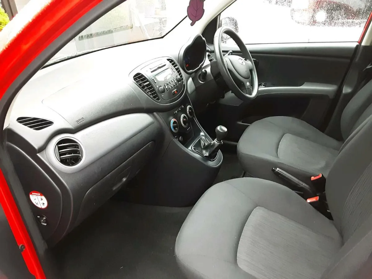 Hyundai i10 taxed ncted low mileage - Image 3