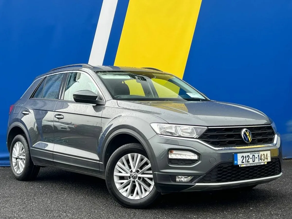 Volkswagen T-Roc DESIGN 2.0 TDI // APPLE CARPLAY/A - Image 1