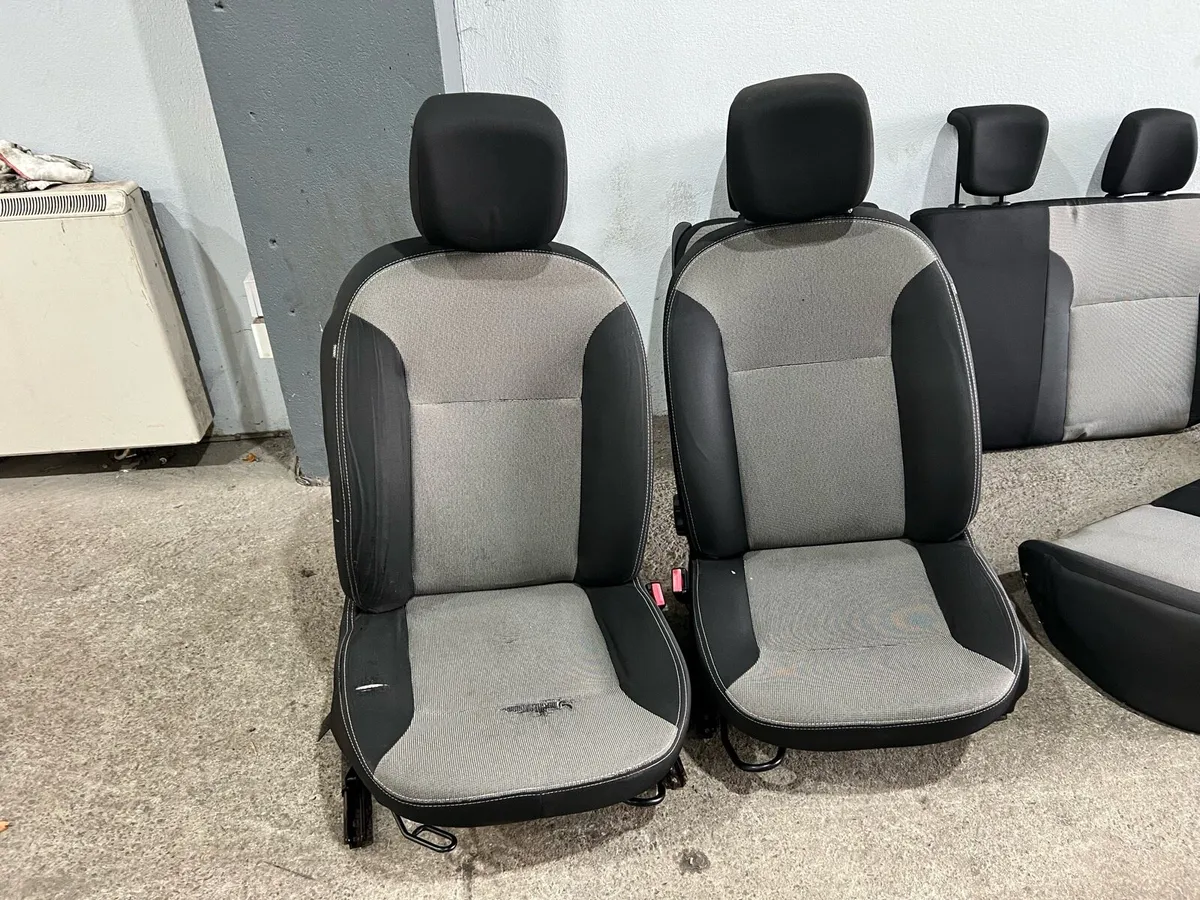 Dacia Duster Seats - Image 2